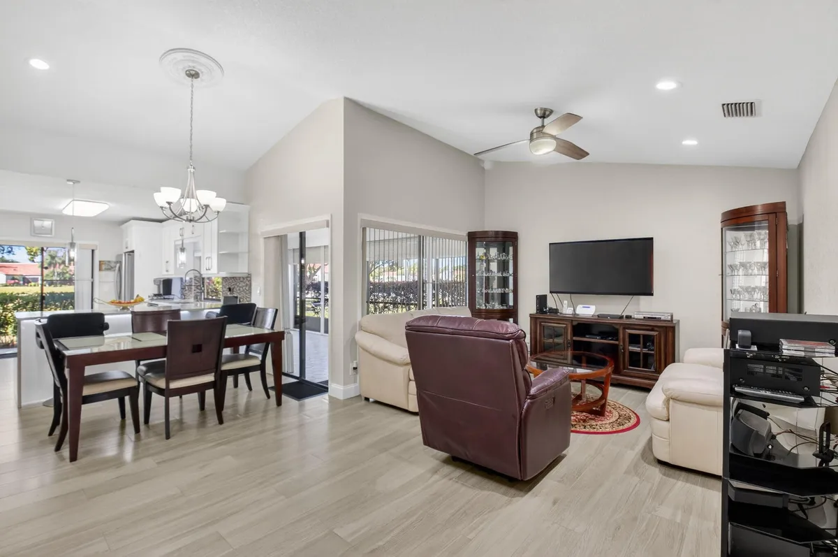 Residence photo 7