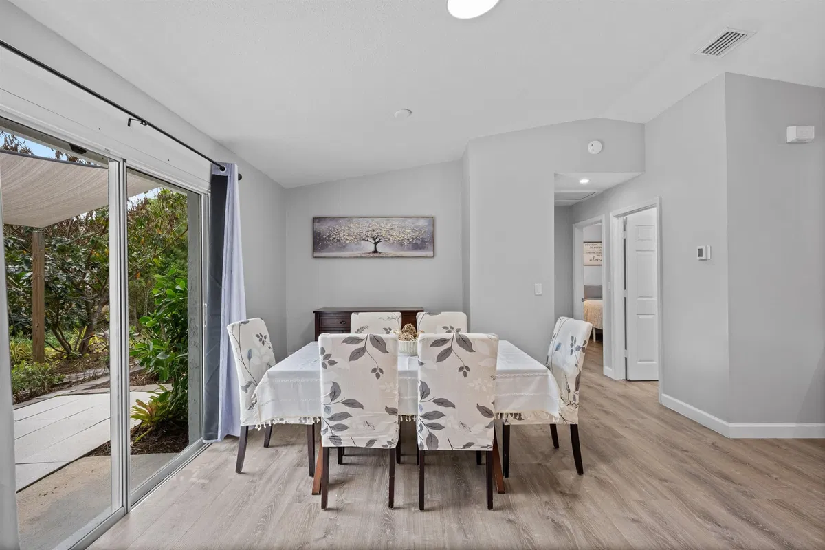  Residence photo 10