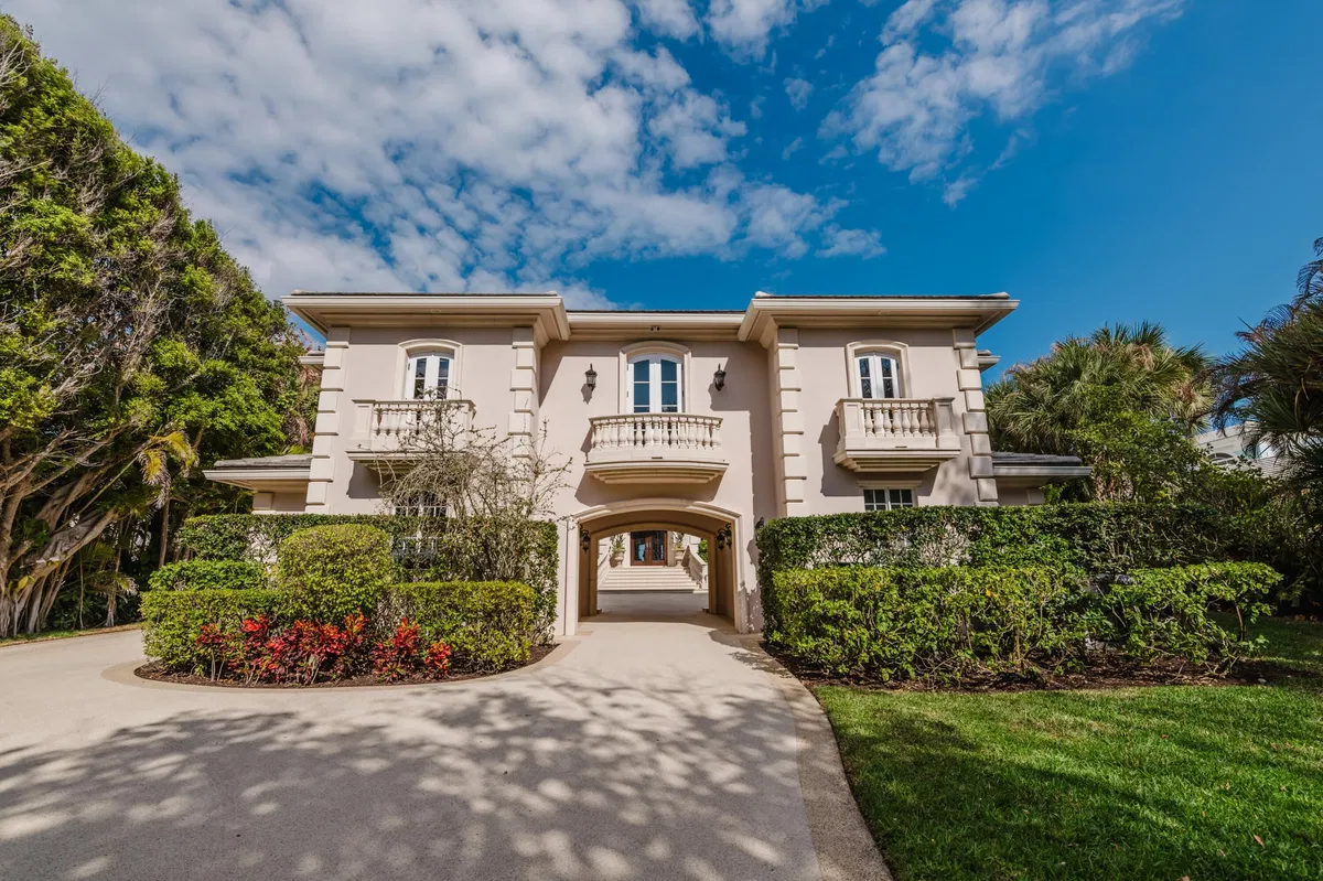 Residence photo 4