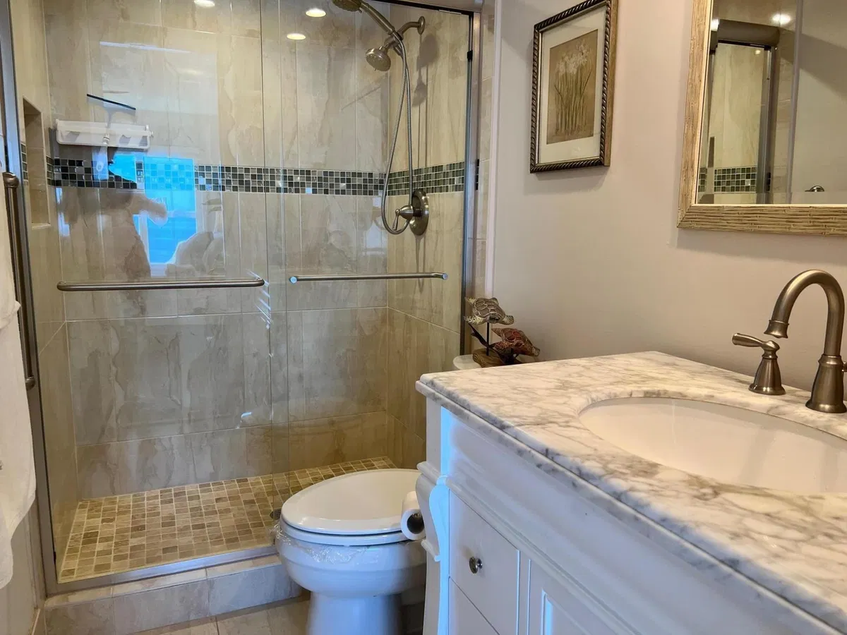 Unit 308 photo 16