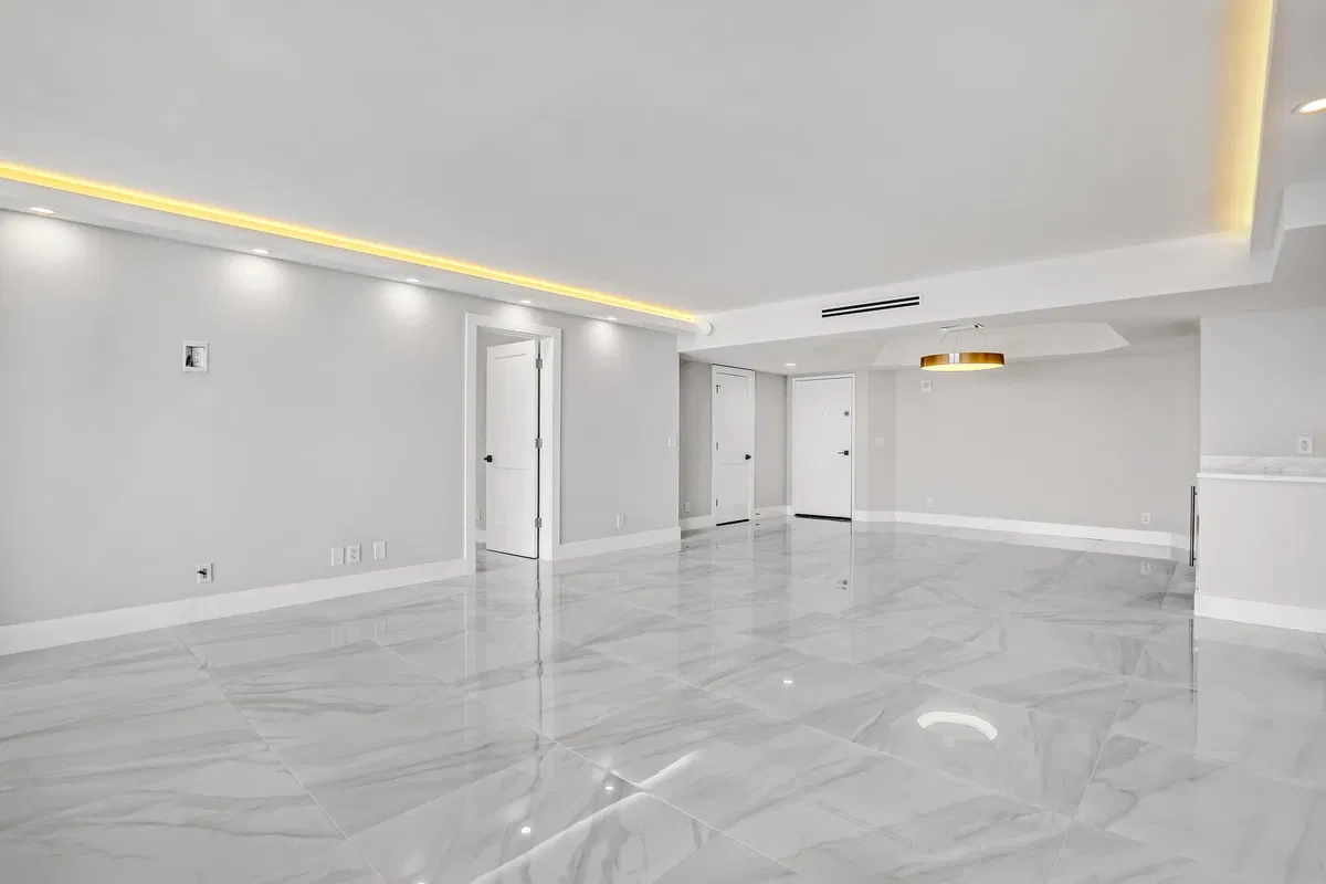 Unit 508 photo 28