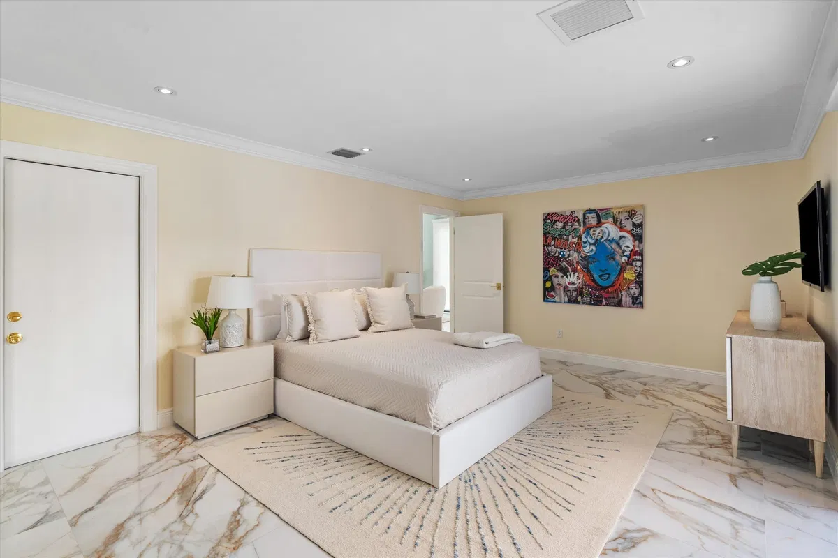 Residence photo 16