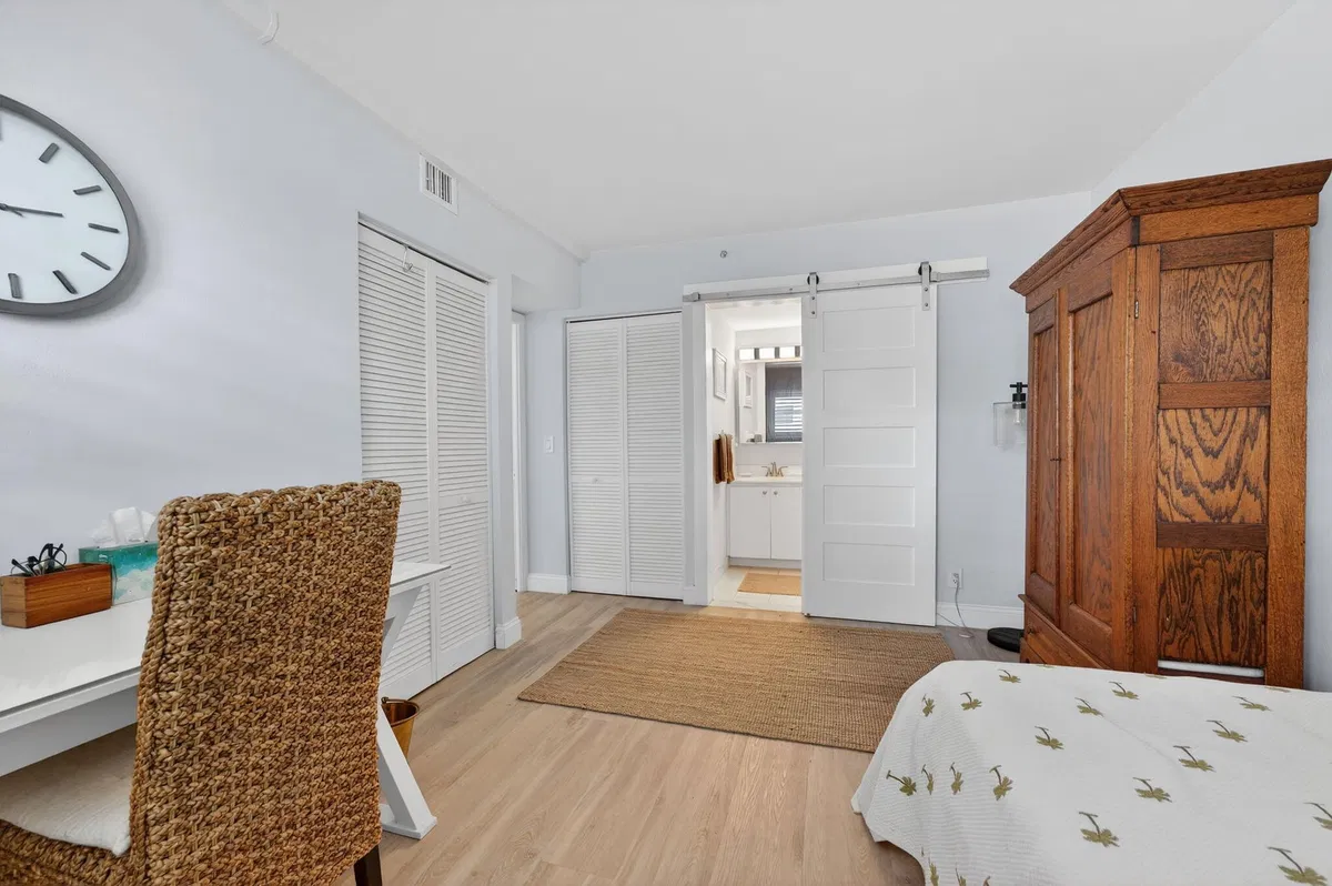 Sea Gate Palm Beach Unit 302 photo 7