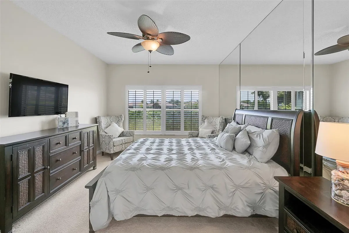  Unit 101 photo 19