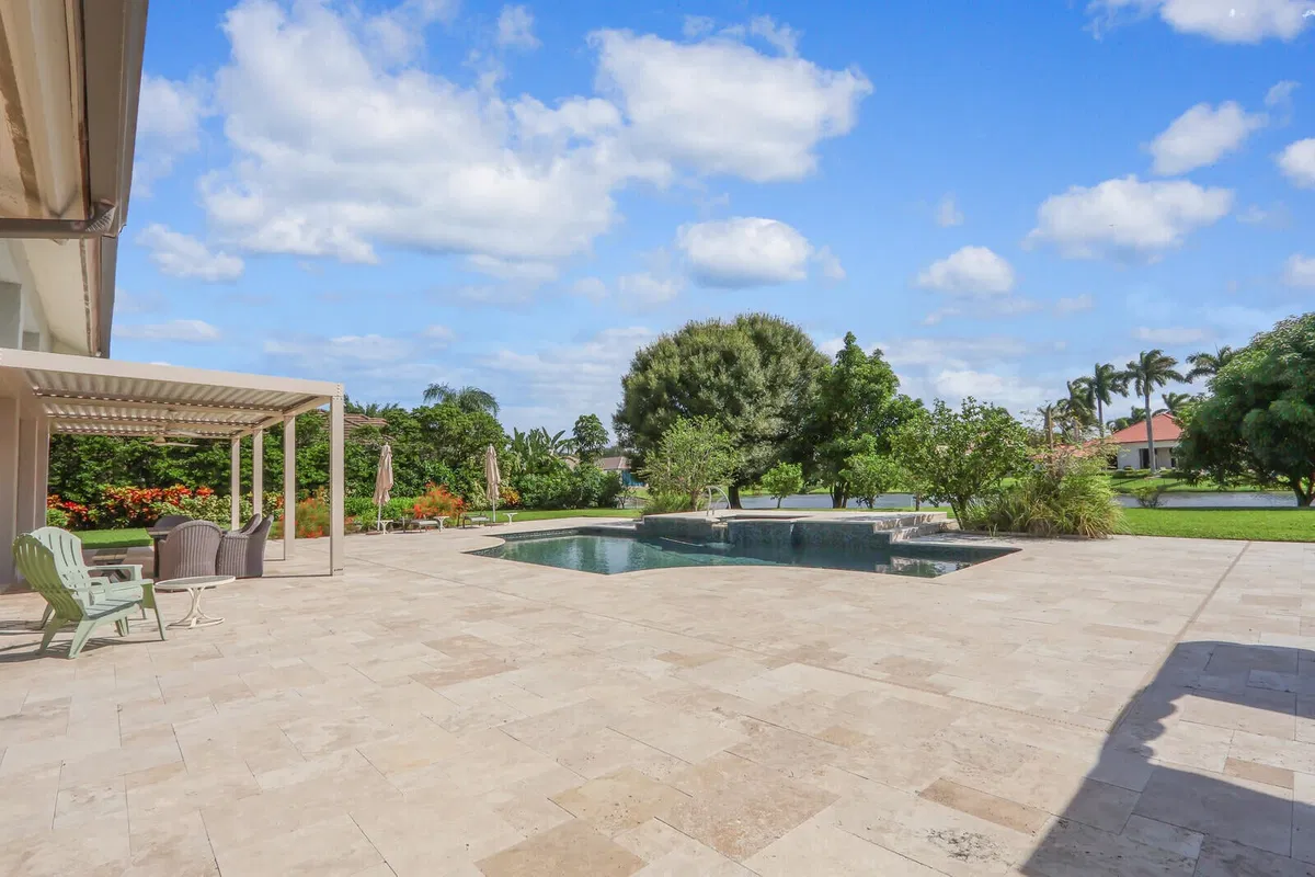 Frenchman's Creek Residence photo 13
