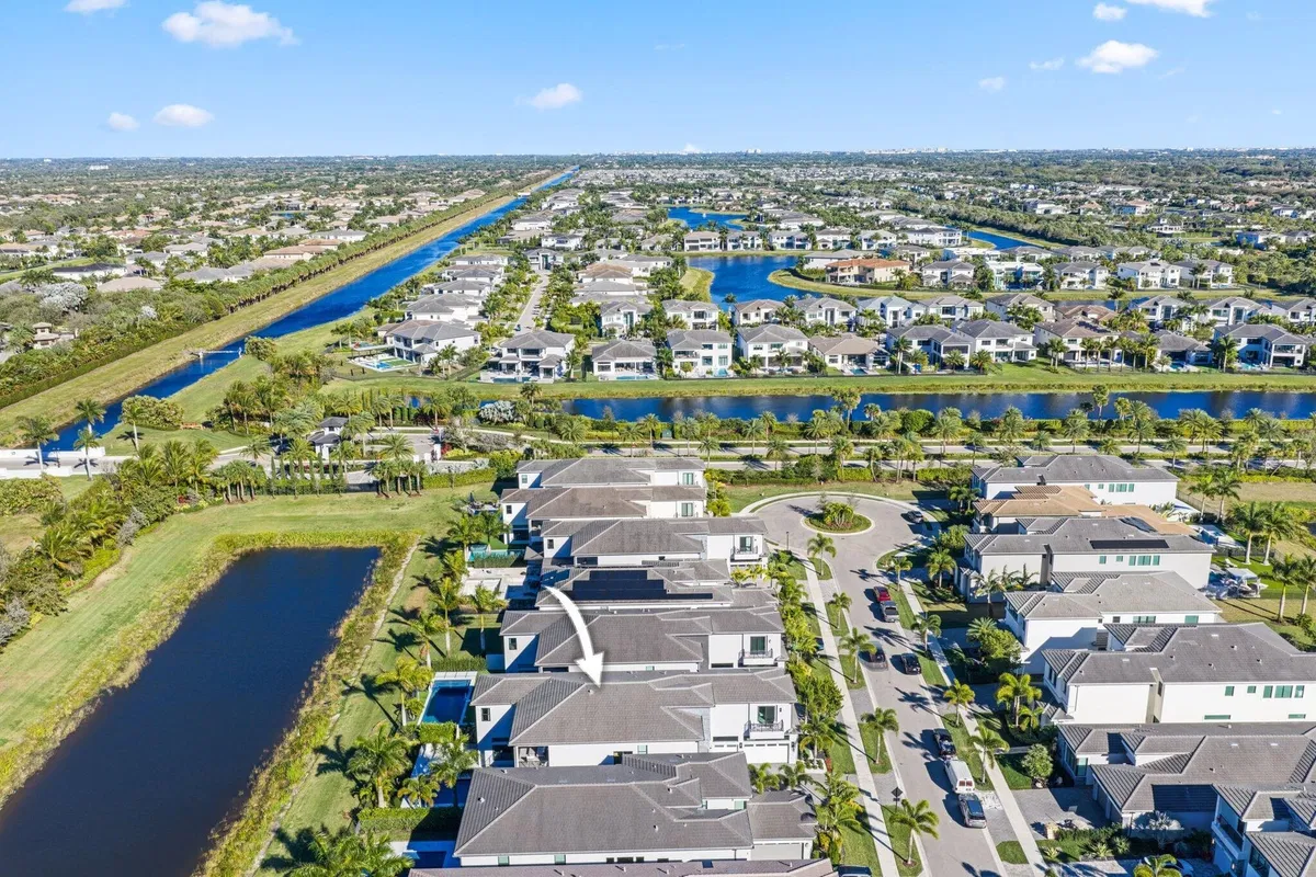 Boca Bridges Residence photo 91