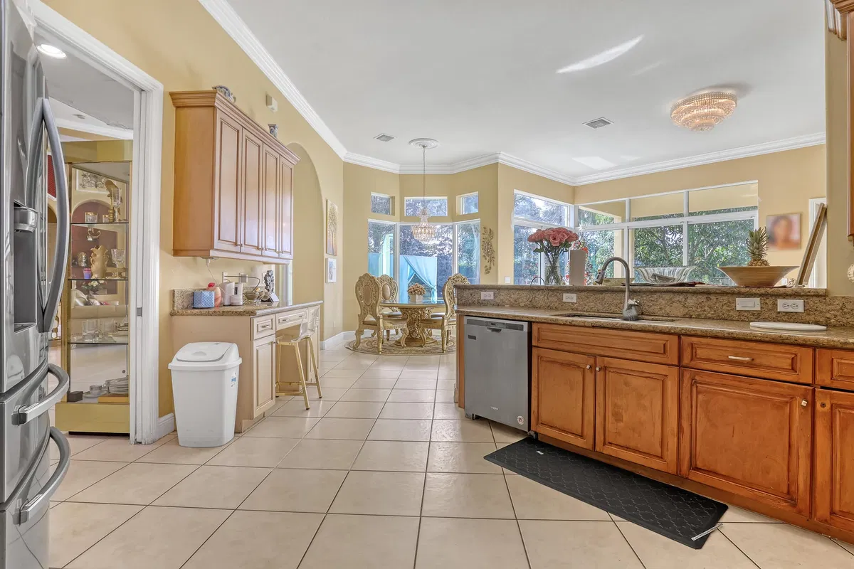  Residence photo 25