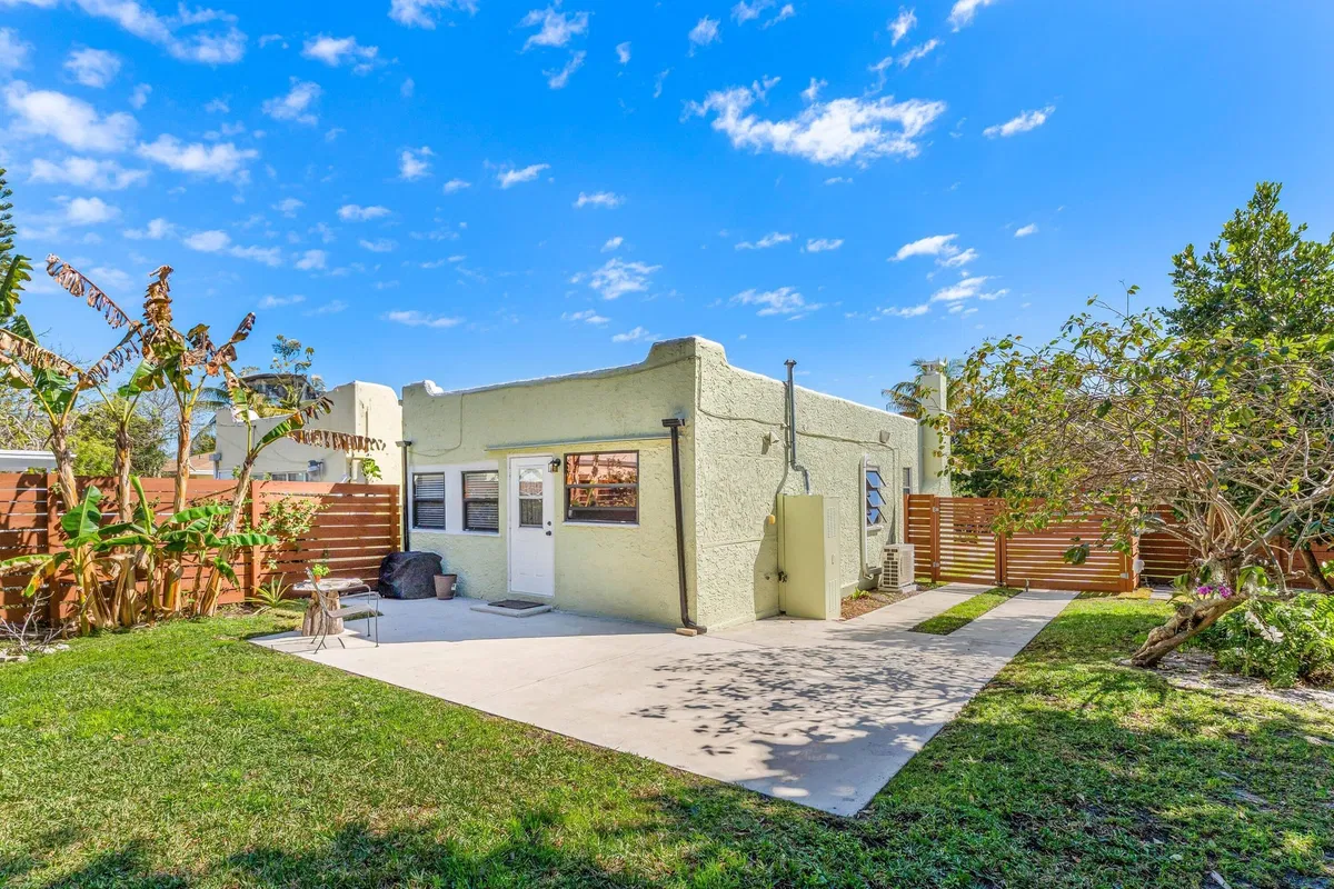 Residence photo 31