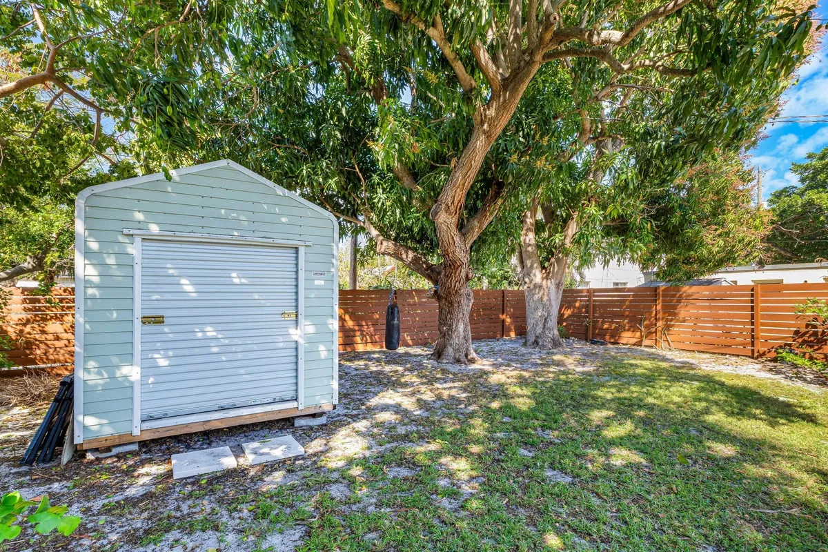Residence photo 34