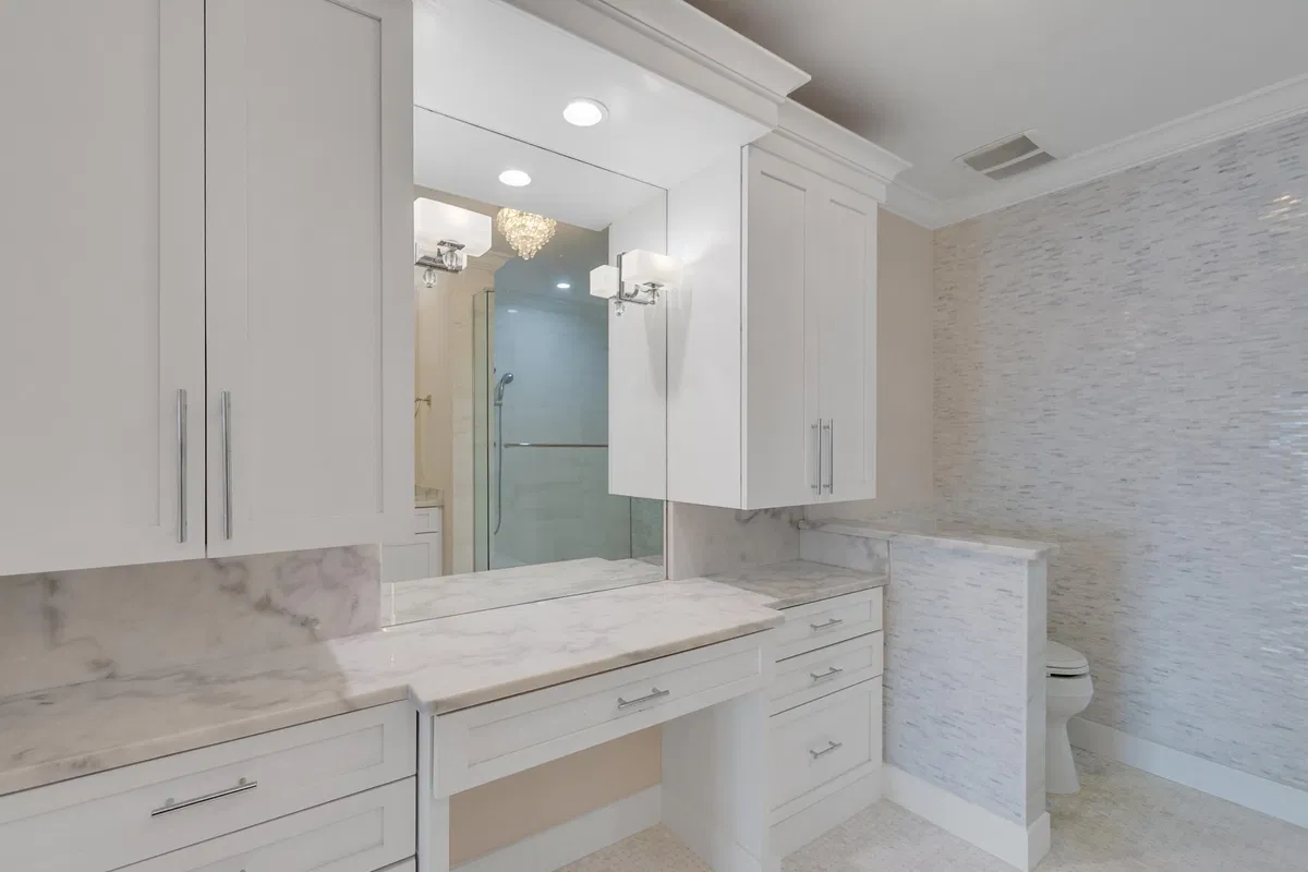 Unit 206 photo 16