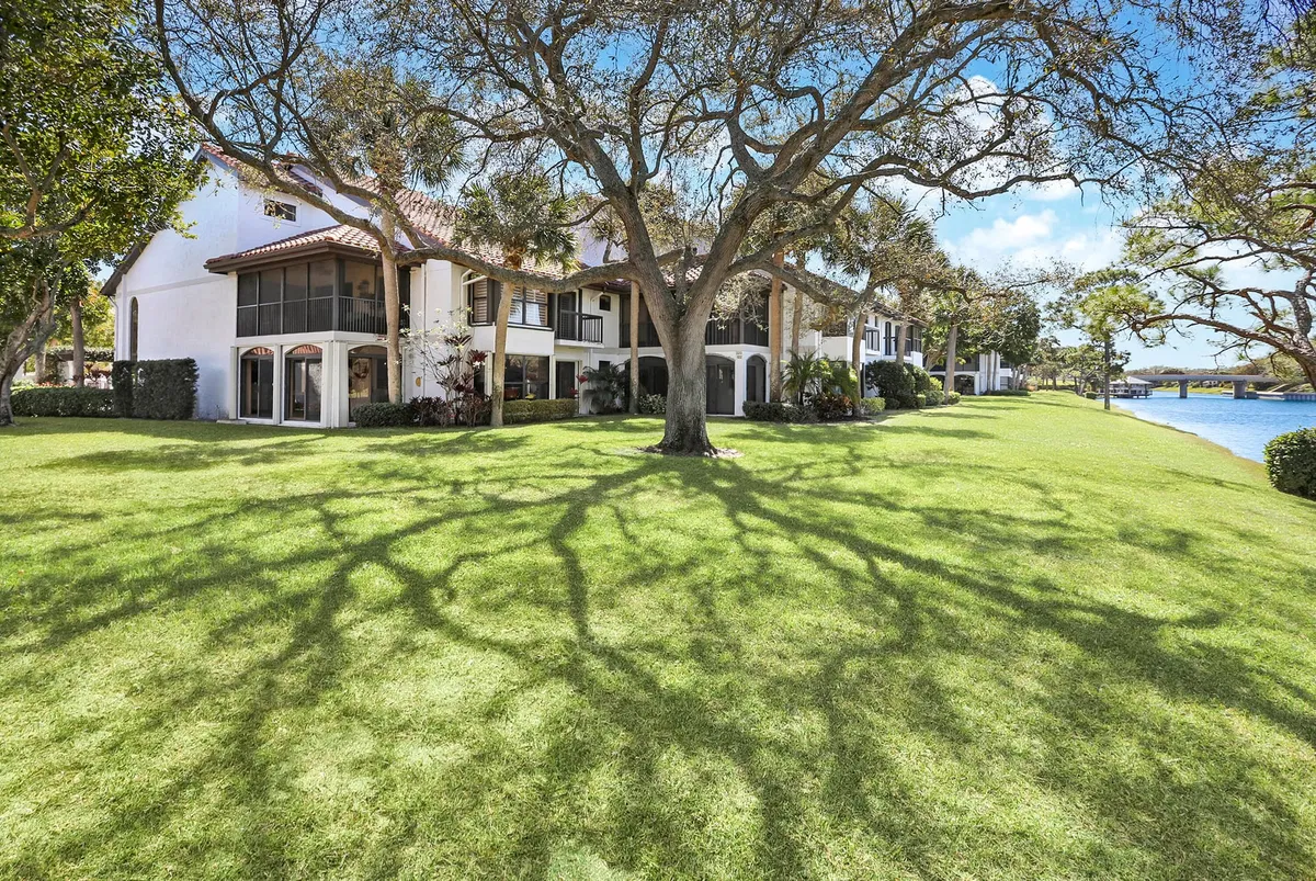 Jonathan's Landing Jupiter FL Unit 121 photo 13