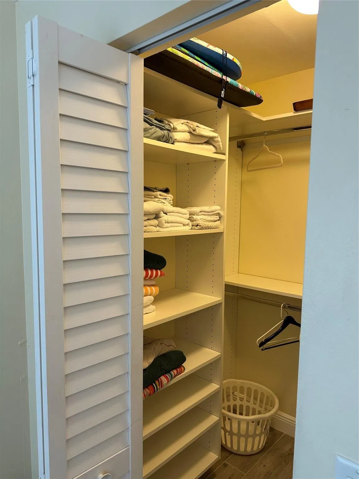 Unit 104 photo 16