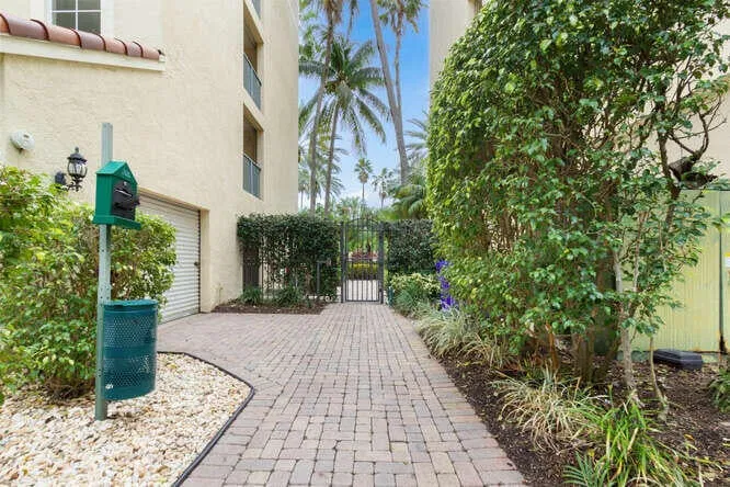 Courtyards in Cityplace Unit 304 photo 28