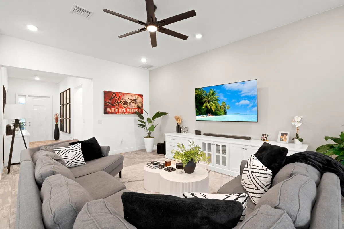 Residence photo 10