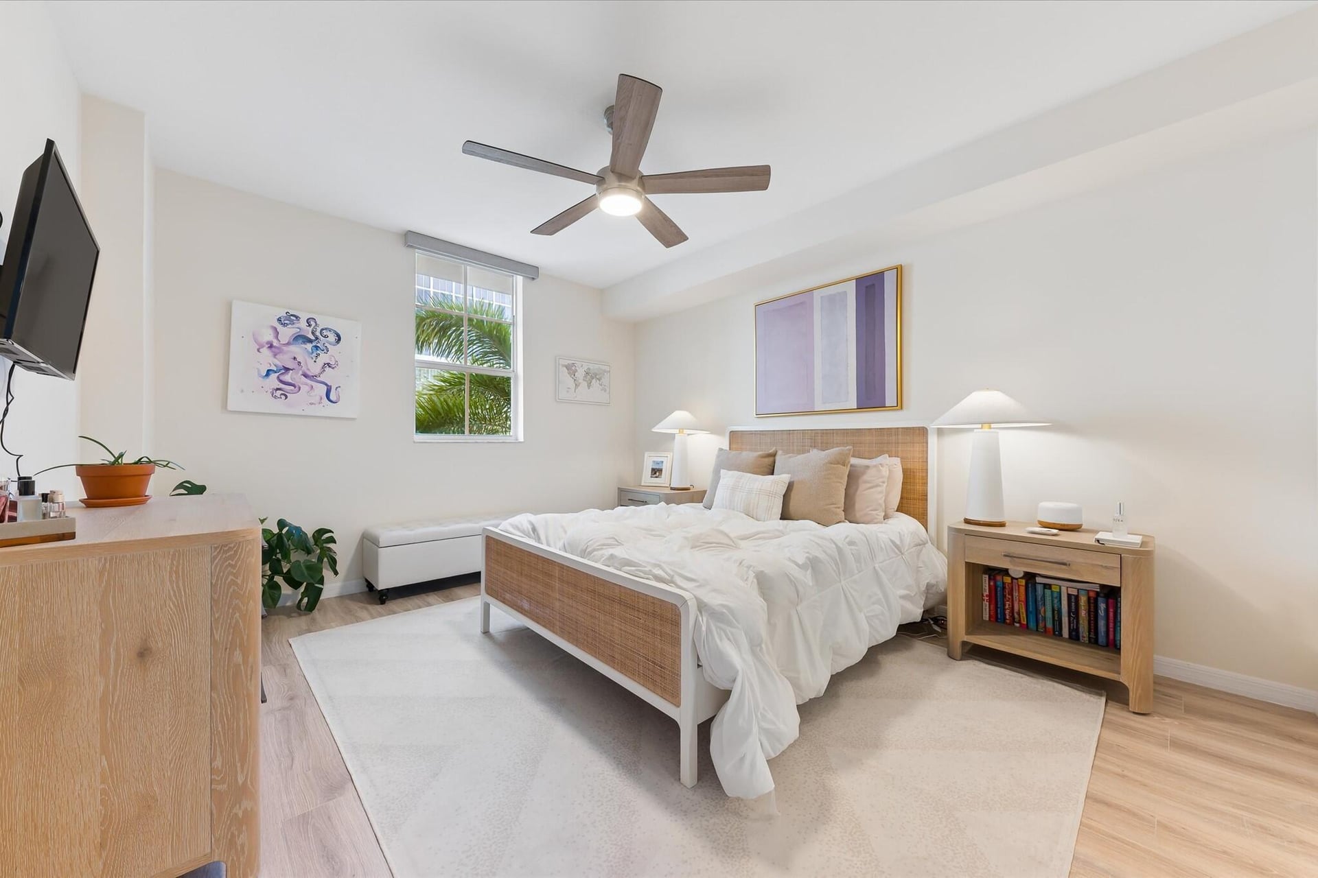 The Prado Unit 239 photo 7