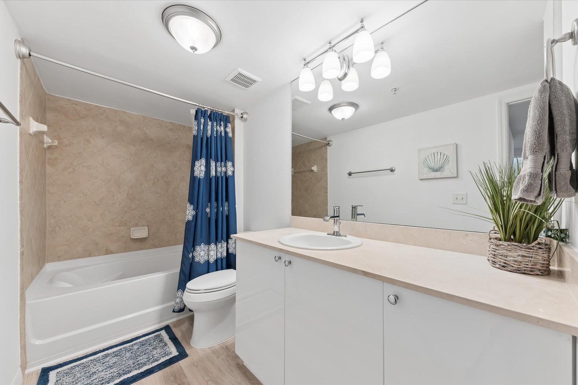 The Prado Unit 239 photo 13