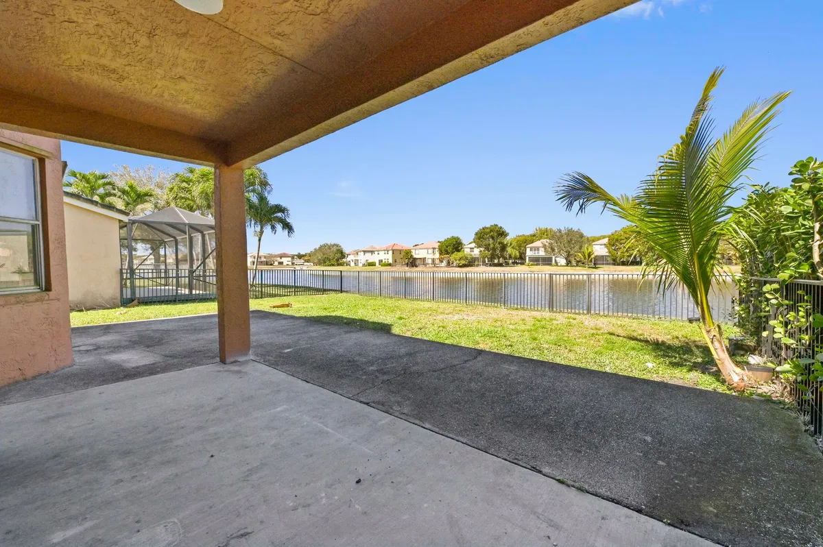Residence photo 28