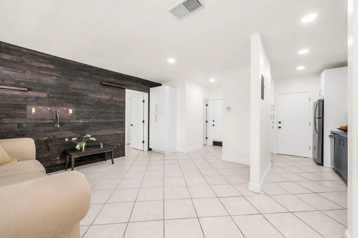 Boca Raton Unit 106 photo 10