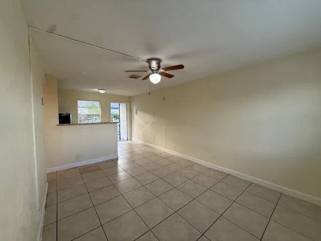 Residence photo 16