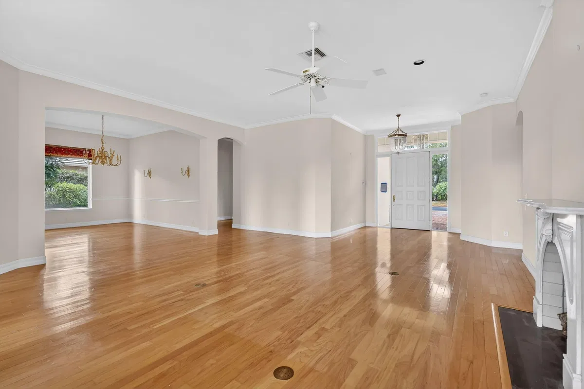 Willoughby Golf Club Residence photo 7