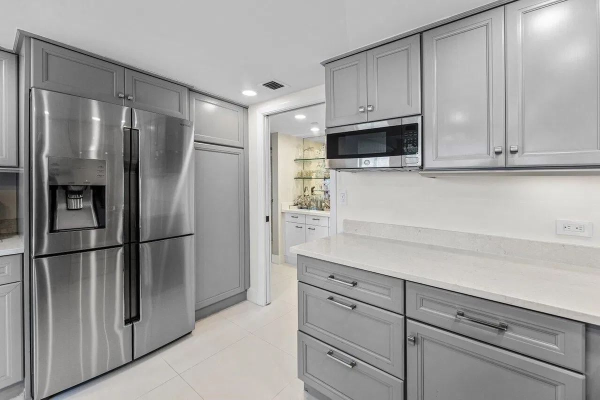 The Plaza of The Palm Beaches Unit 8g photo 10