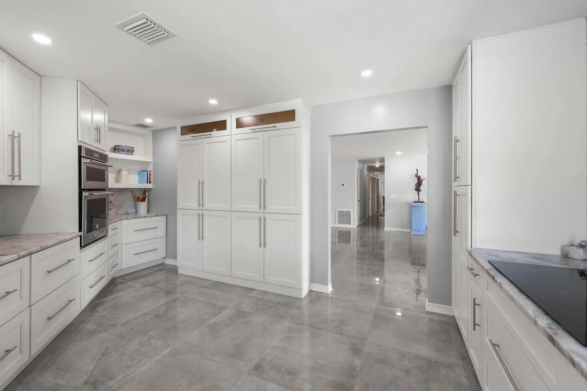 Residence photo 22