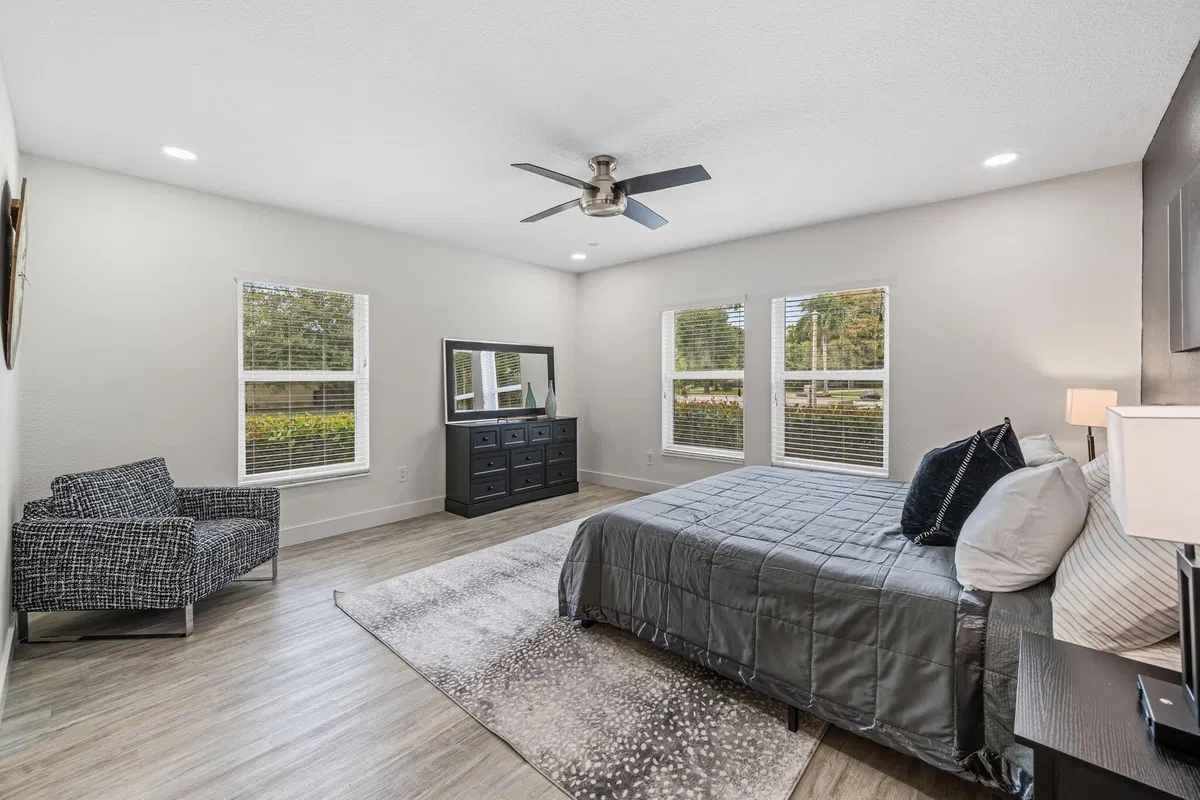 Residence photo 16