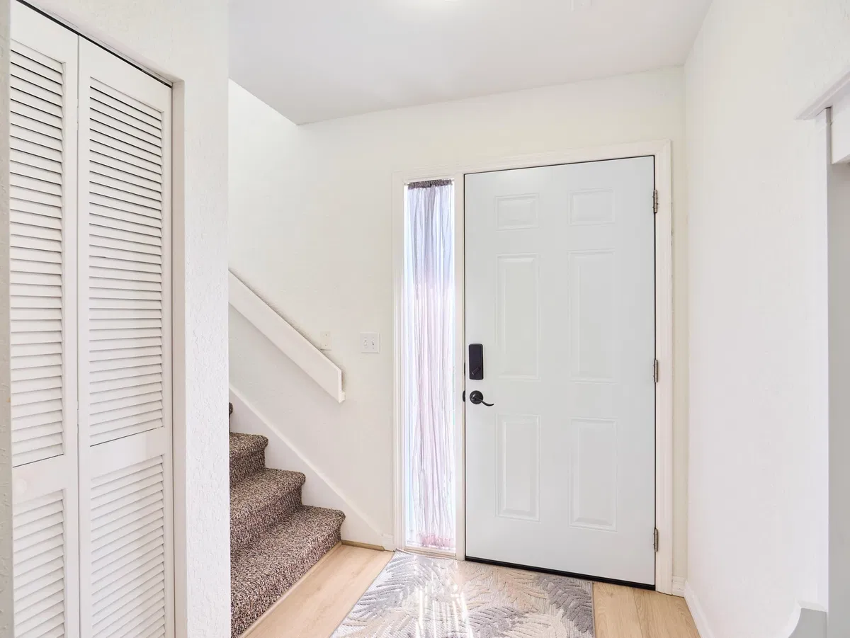 Residence photo 16