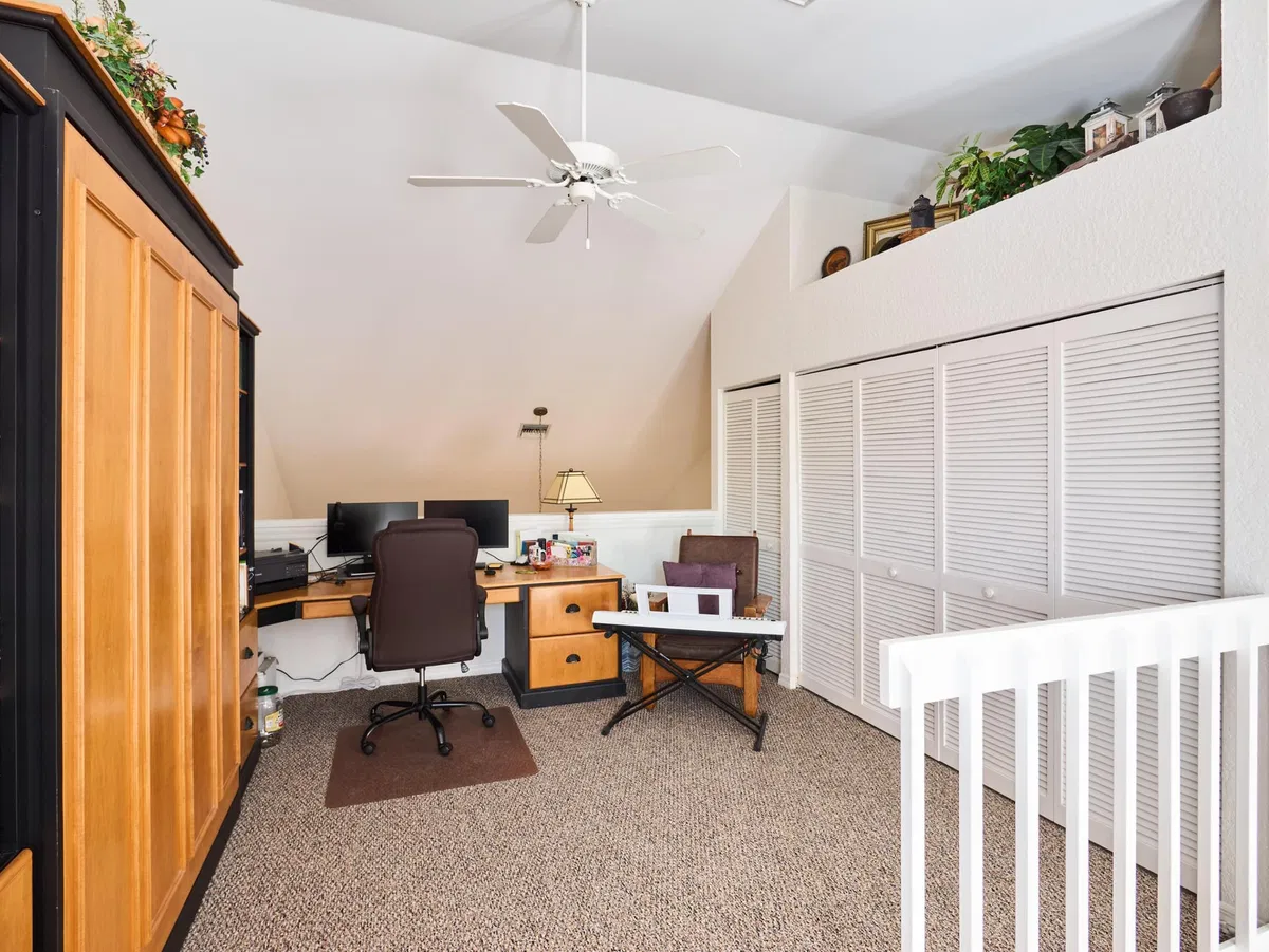 Residence photo 25
