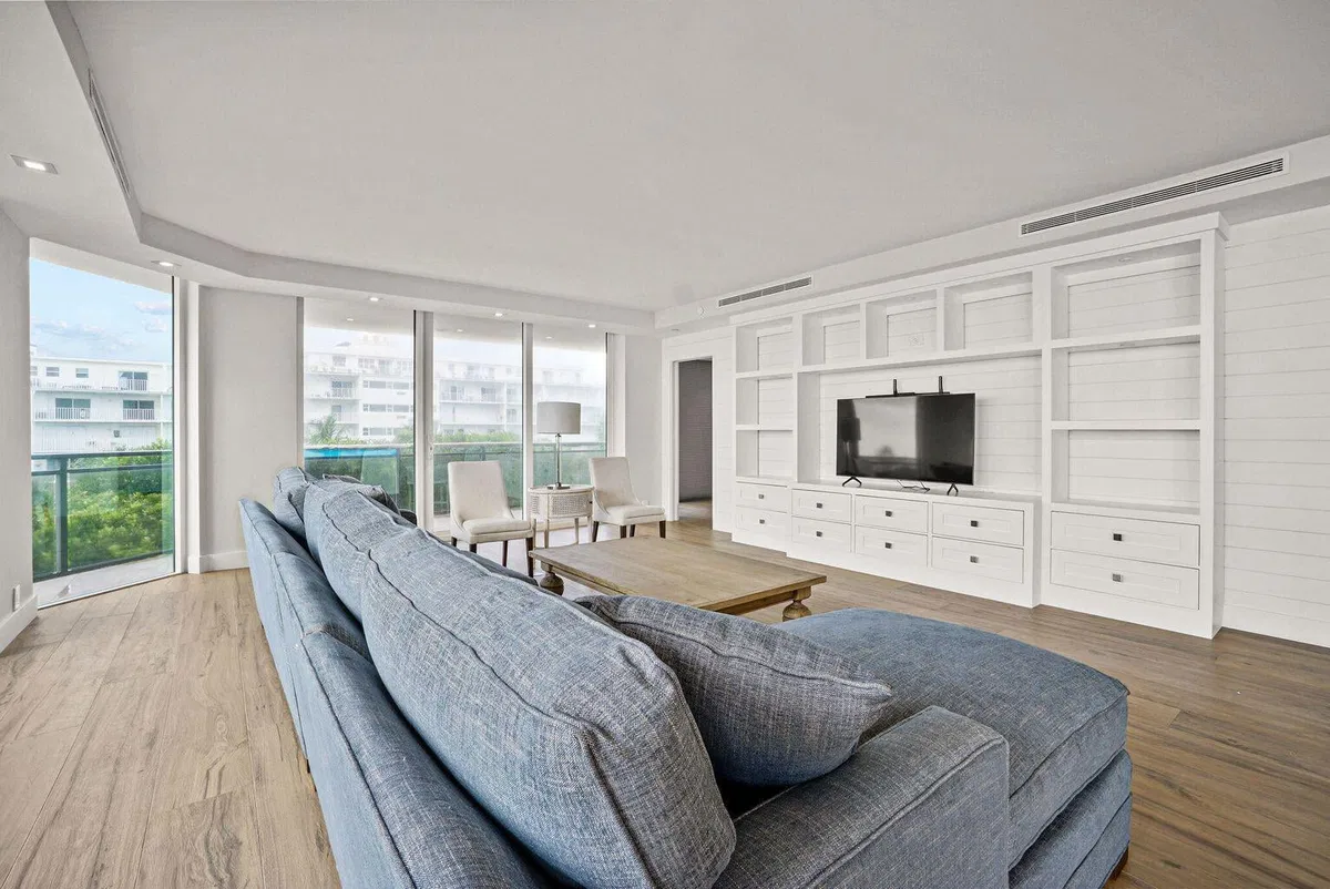 Miraflores Palm Beach Unit 306n photo 4
