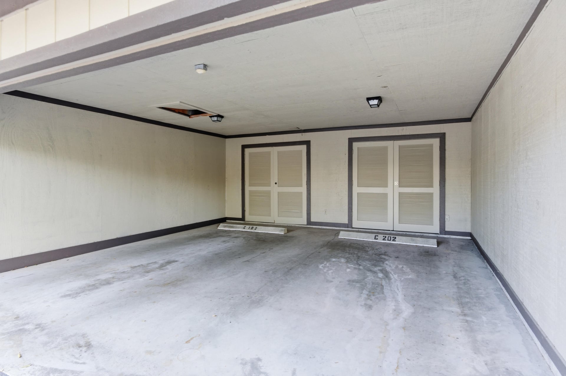 Unit C202 photo 52