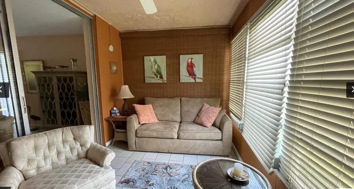 Unit 605 photo 7