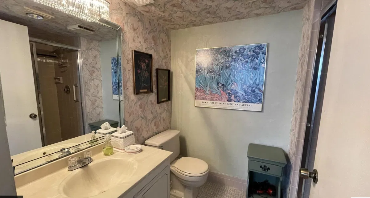  Unit 605 photo 10