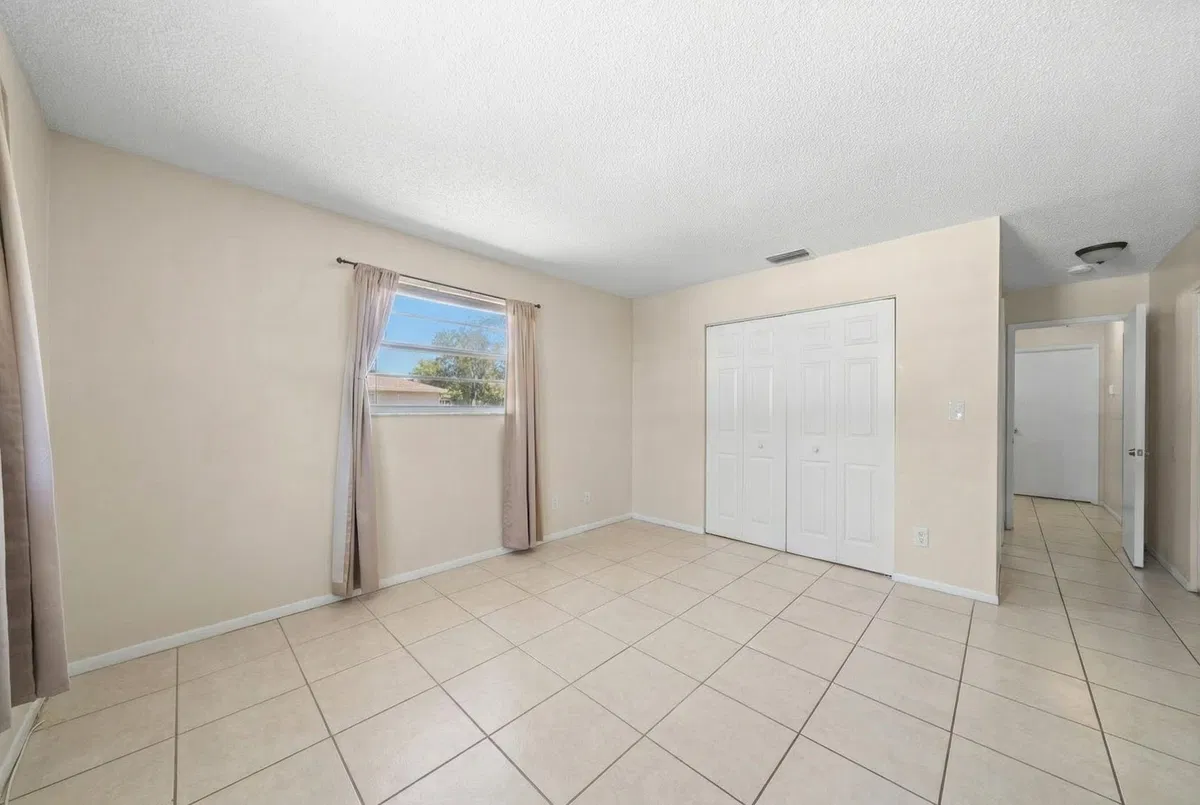 Residence photo 19