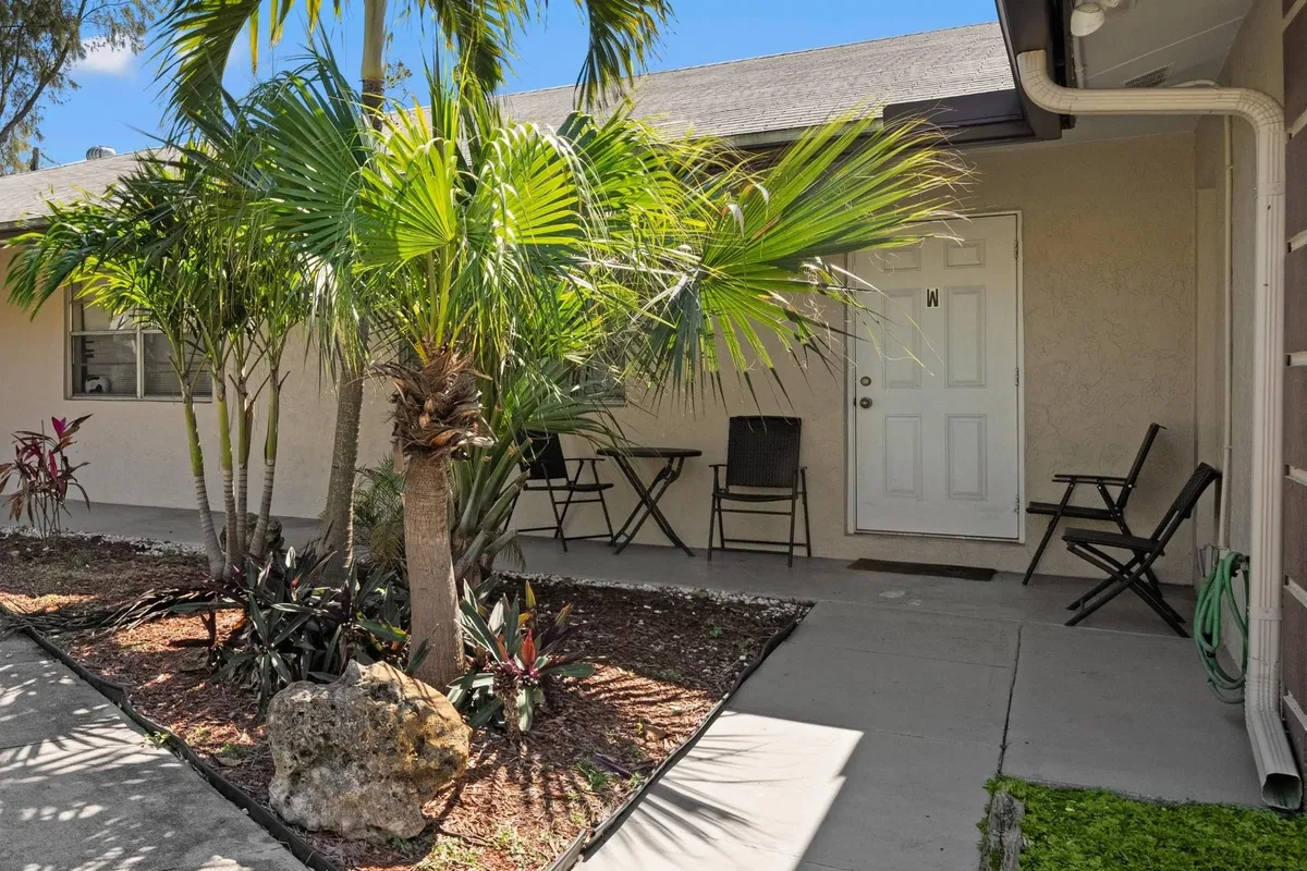 Residence photo 25