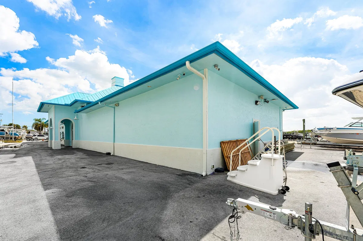 Residence photo 4