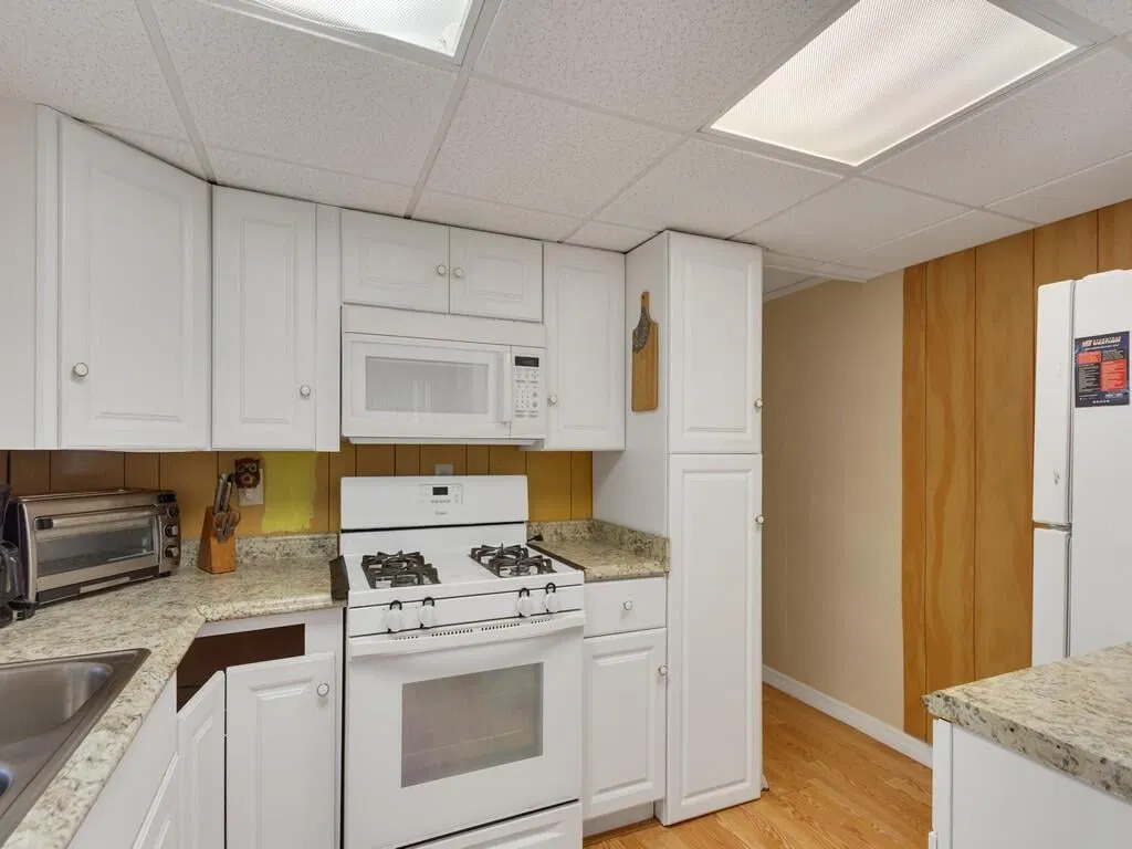 Residence photo 16