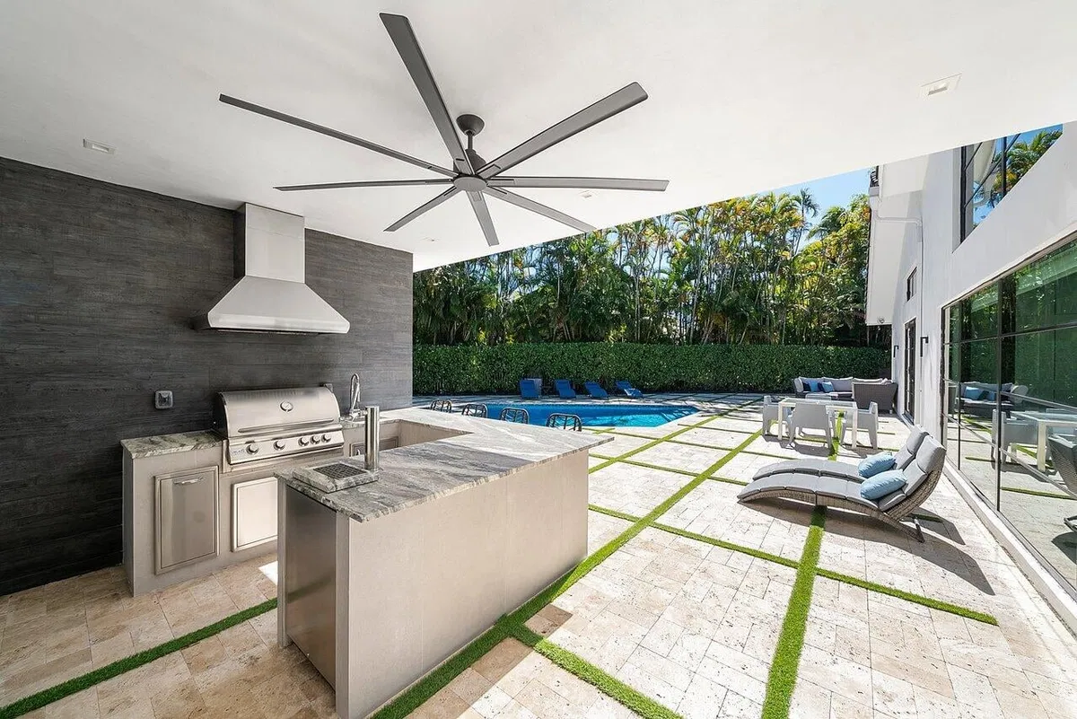 Woodfield Country Club Residence photo 40