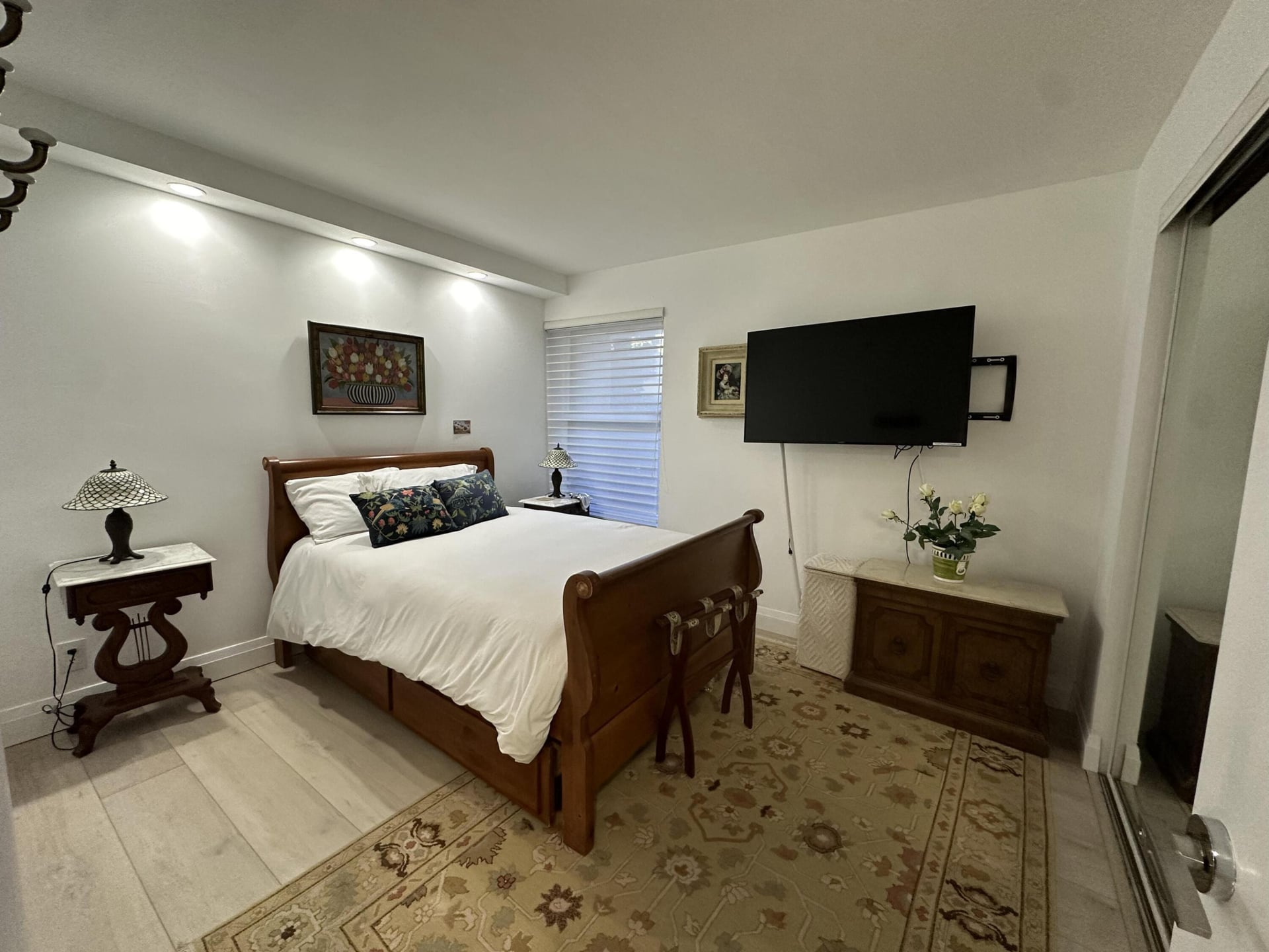 Unit 111 photo 16