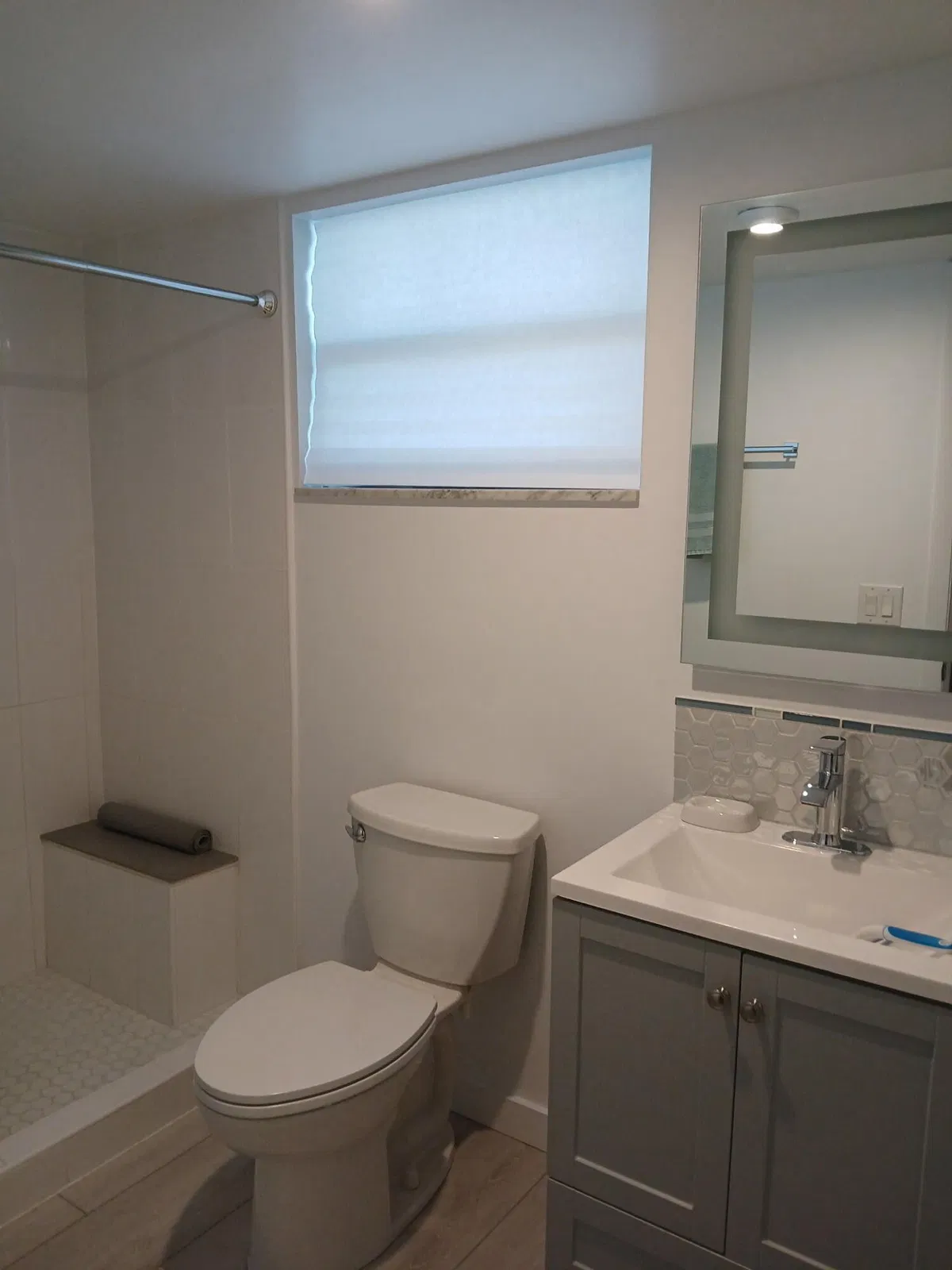 Unit 309 photo 22