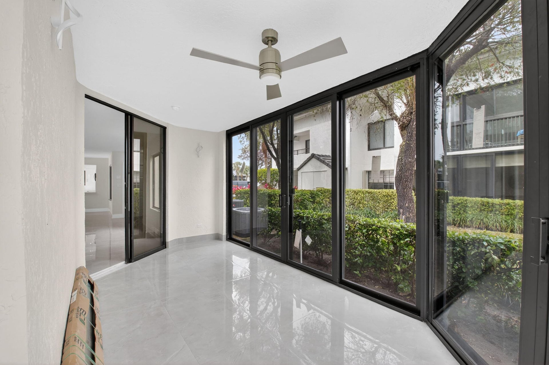 Unit 12501 photo 22