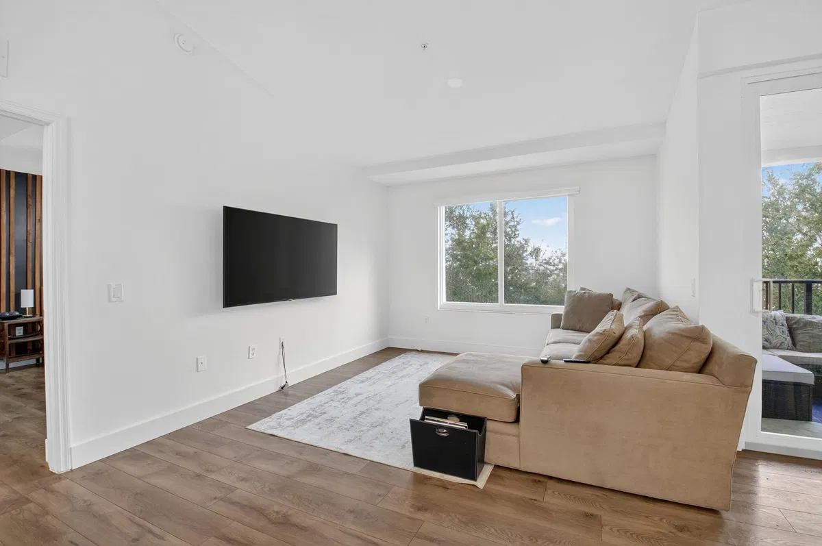 Unit 224 photo 31