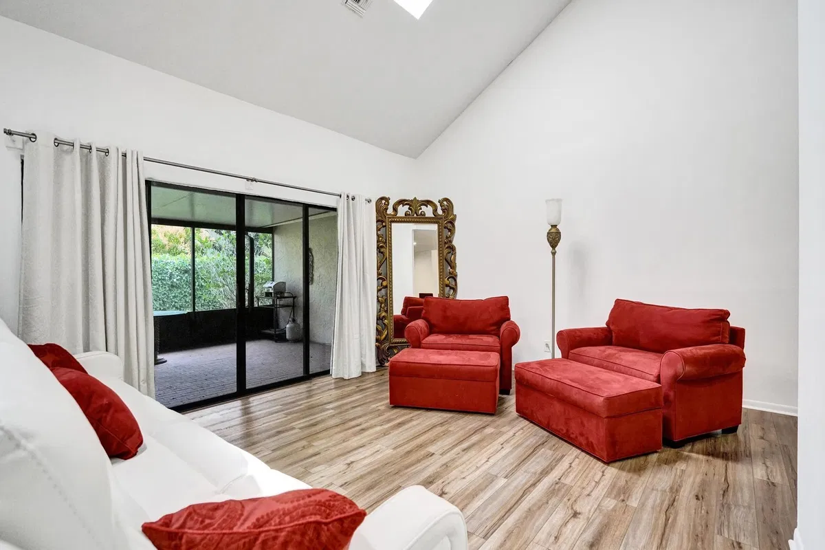 Residence photo 10