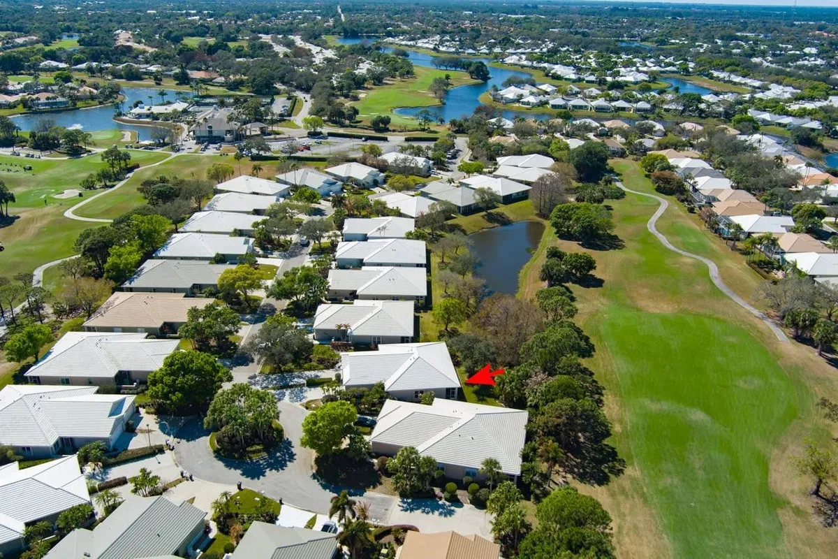 Monarch Country Club Residence photo 37