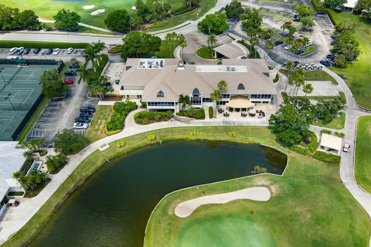 Monarch Country Club Residence photo 61