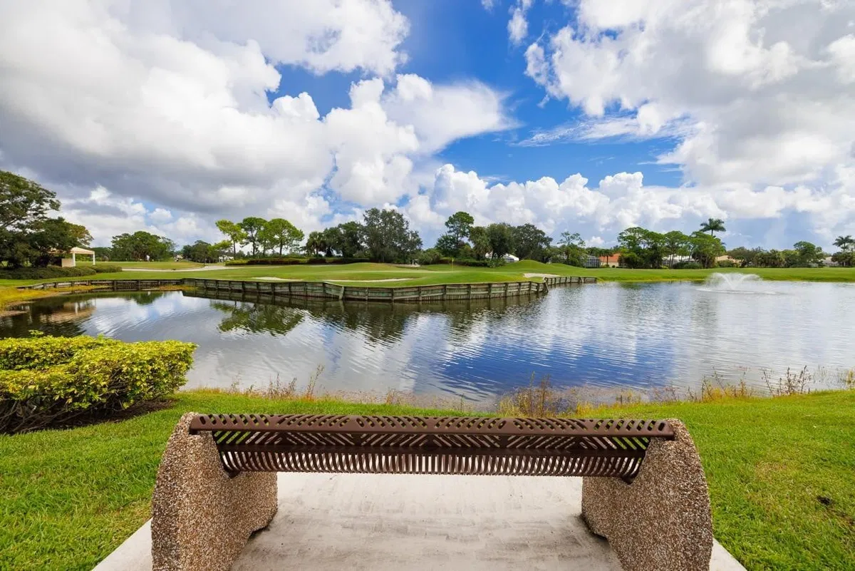 Monarch Country Club Residence photo 67