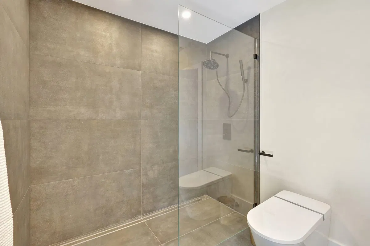 Pebblewood Residence photo 34