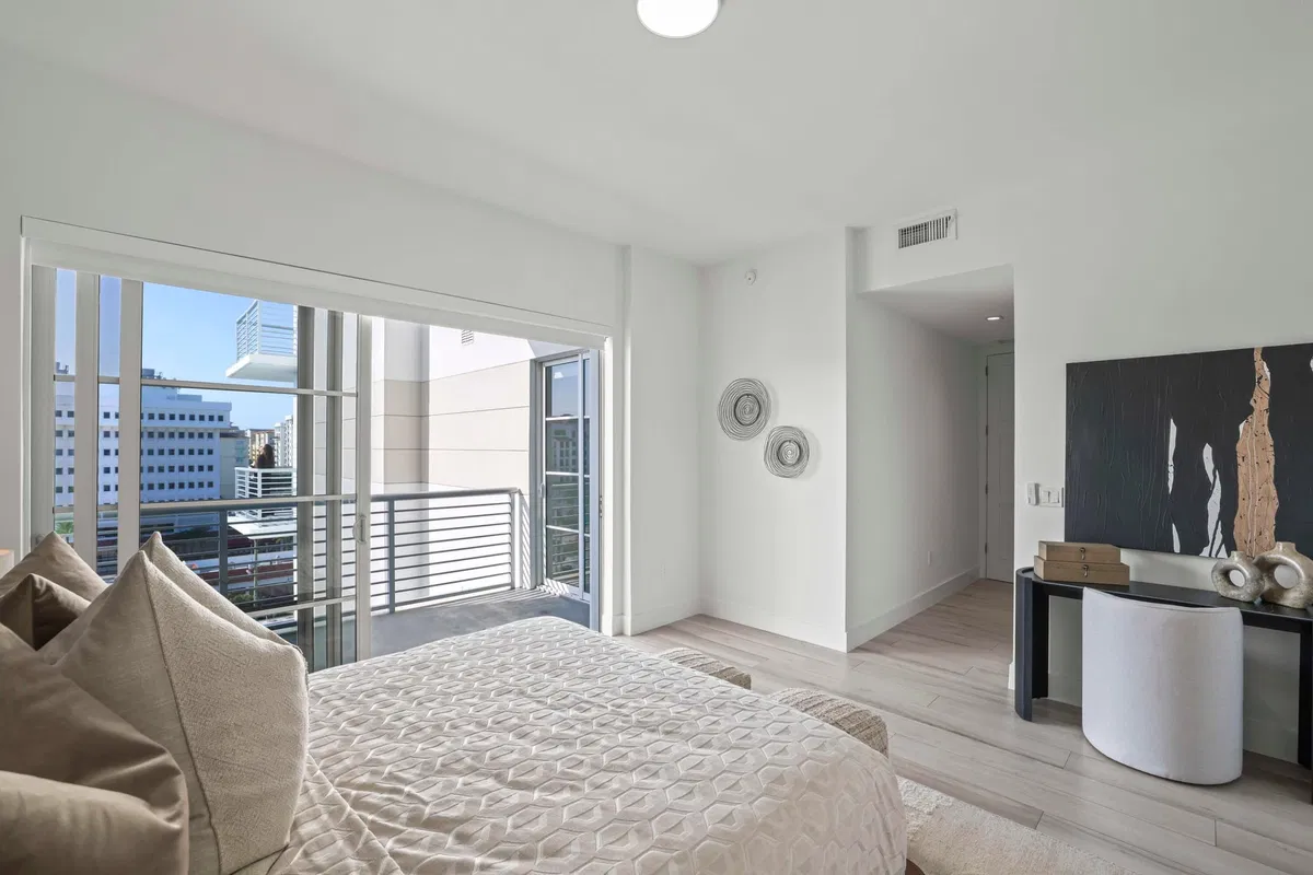 Tower 155 Unit 814 photo 19