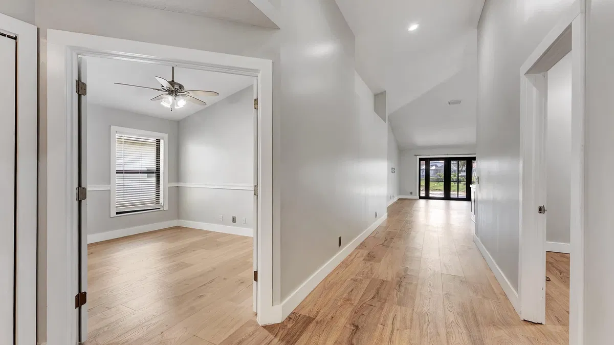 Residence photo 25