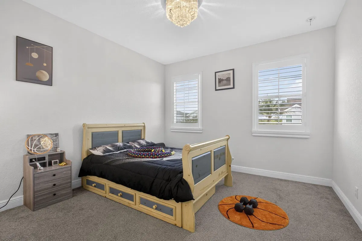  Residence photo 52